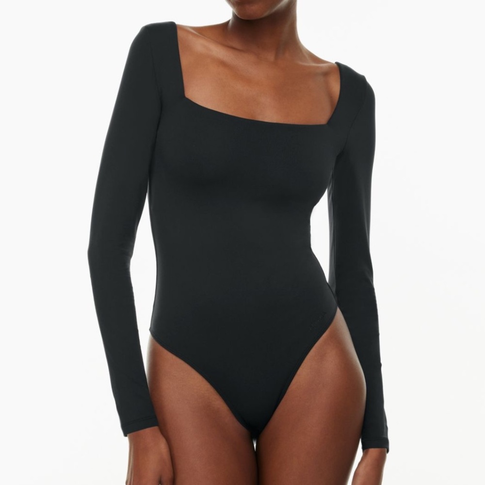 ARITZIA BABATON BODYSUIT